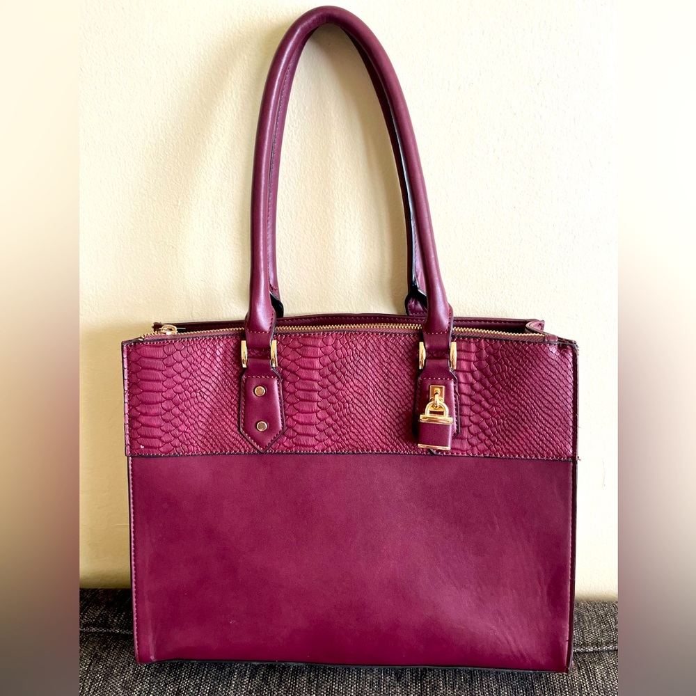 Cute burgundy purse